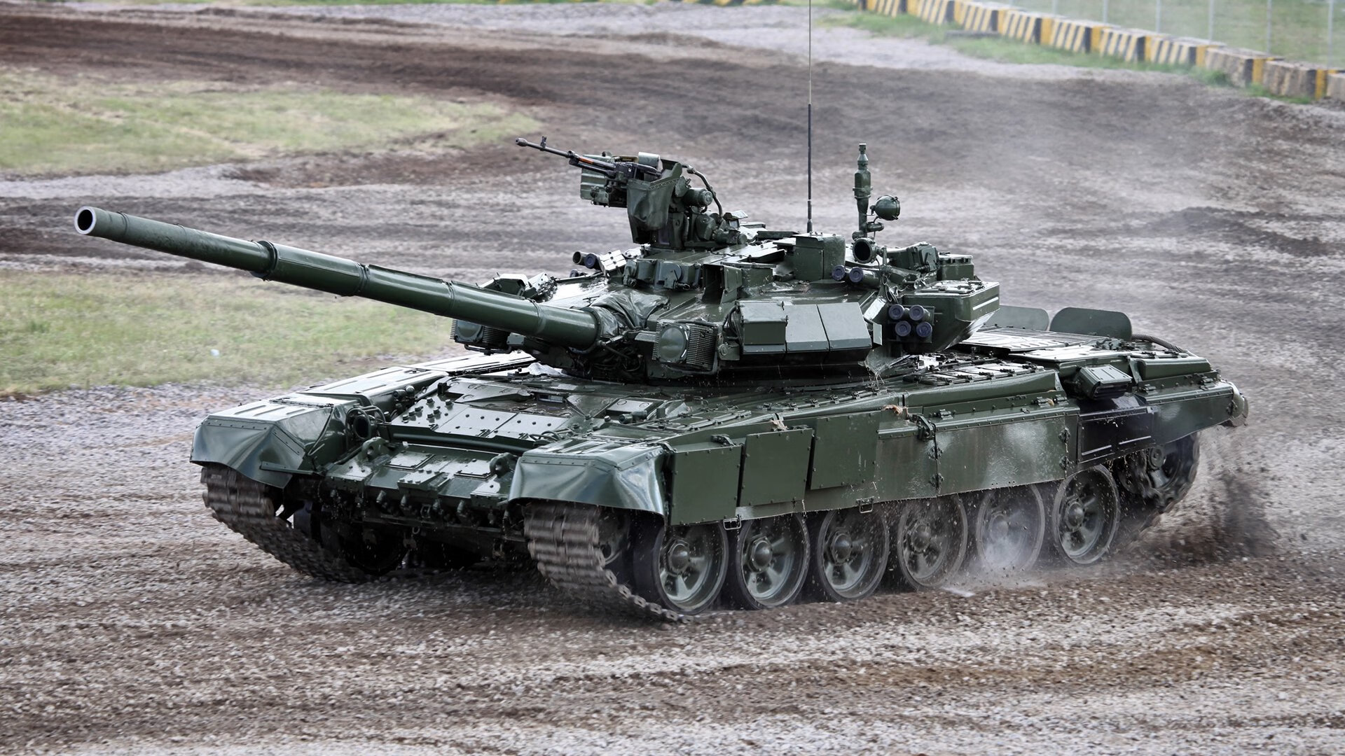 新疆男篮加强内线防守策略提升竞争力，新疆男篮合同