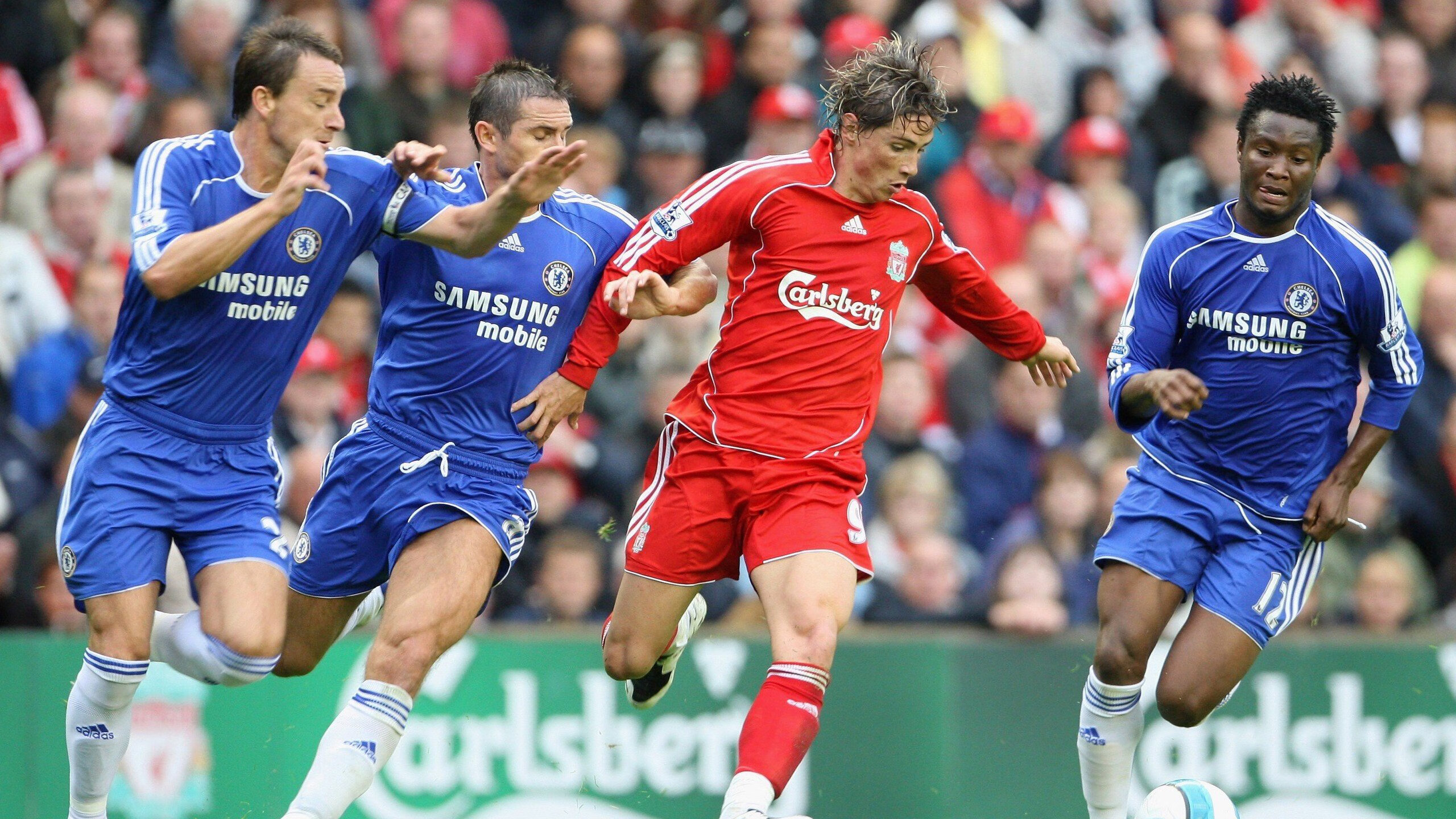 C罗帽子戏法力助球队翻盘，c罗的帽子戏法是怎么回事